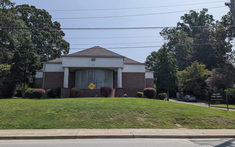 , GA community scene