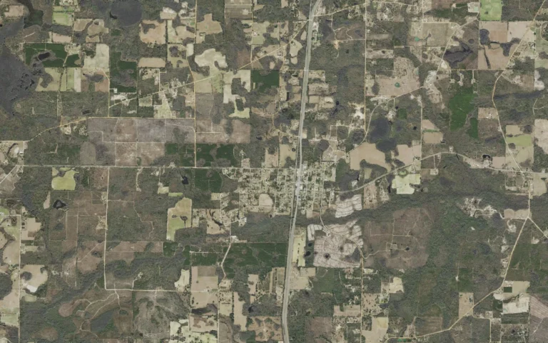 Aerial view centered on Alford, Florida