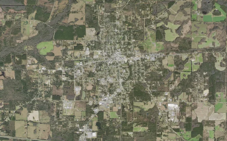 Aerial view centered on Chipley, Florida