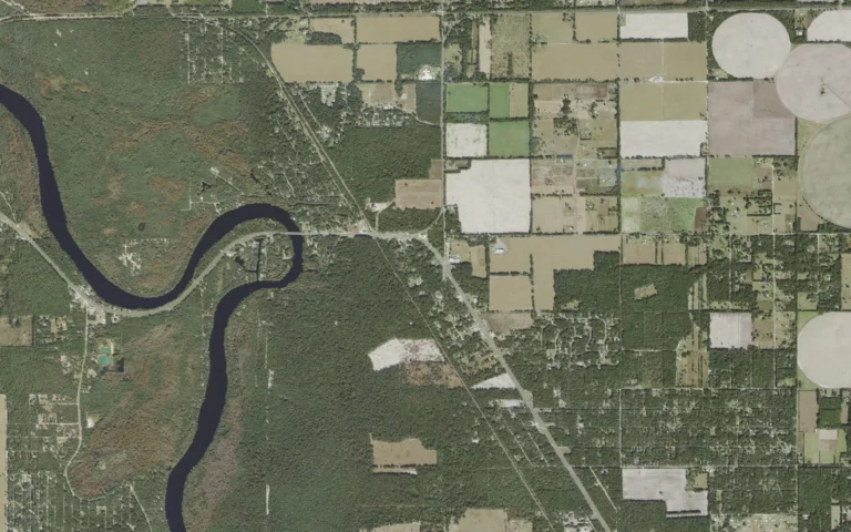 Aerial view centered on Fanning Springs, Florida