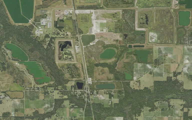 Aerial view centered on Fort Green, Florida