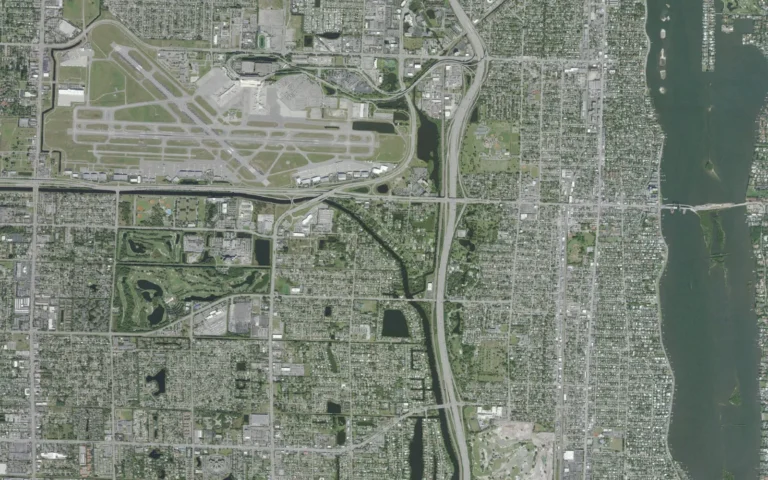 Aerial view centered on Glen Ridge, Florida