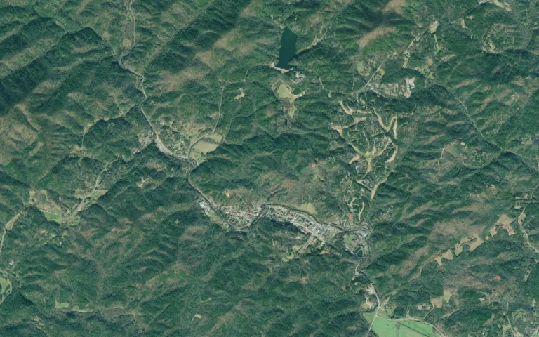 Aerial view centered on Helen, Georgia