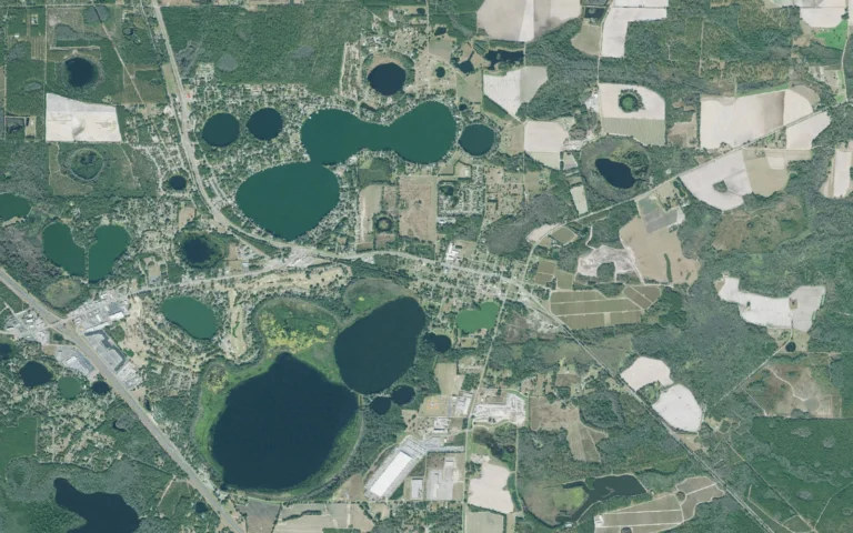 Aerial view centered on Lake Park, Georgia