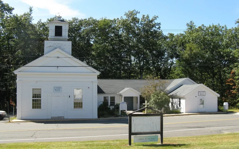 Montgomery, Massachusetts community view