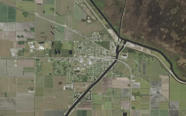 Aerial view centered on Moore Haven, Florida