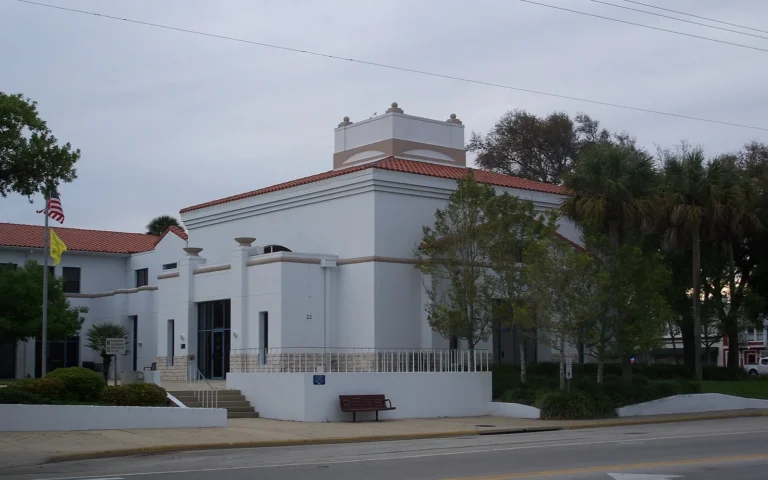 Ormond Beach, FL community scene
