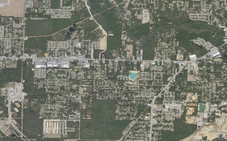 Aerial view centered on Pea Ridge, Florida