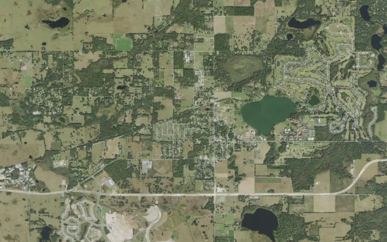 Aerial view centered on San Antonio, Florida