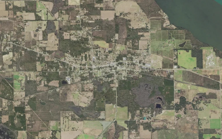 Aerial view centered on Sneads, Florida