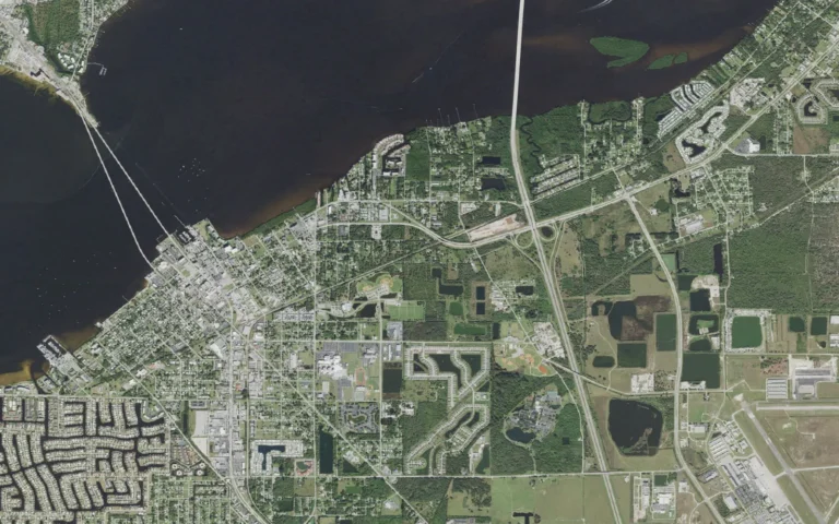 Aerial view centered on Solana, Florida