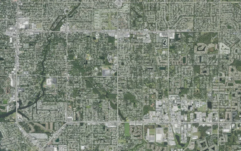 Aerial view centered on South Gate Ridge, Florida
