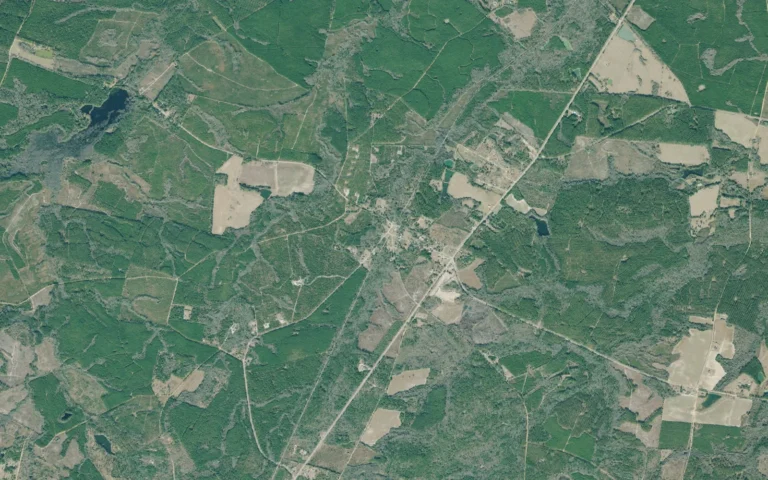 Aerial view centered on Summertown, Georgia