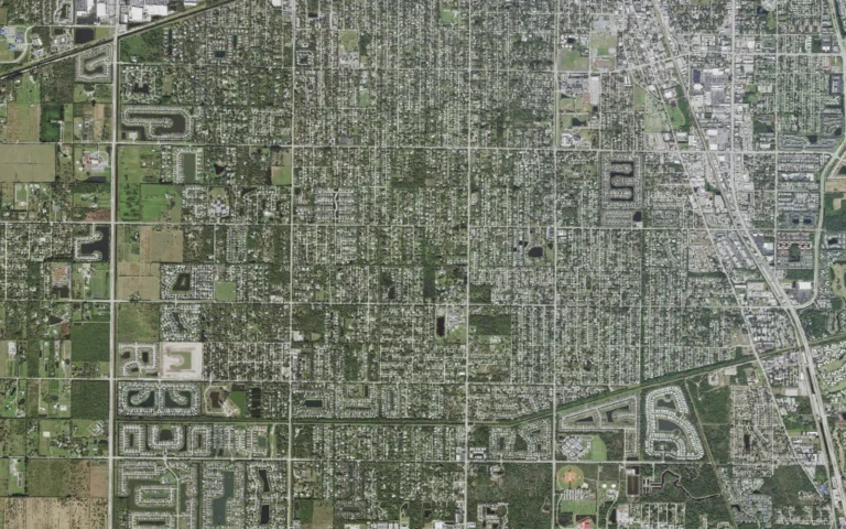 Aerial view centered on Vero Beach South, Florida